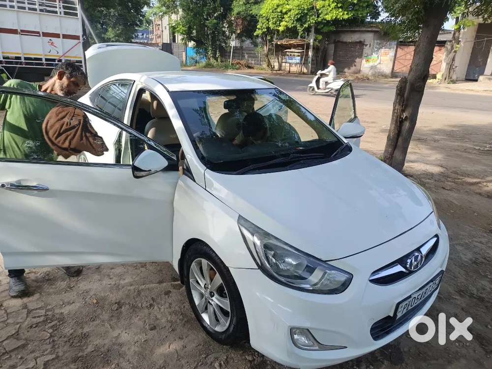 Hyundai Verna Crdi 2011