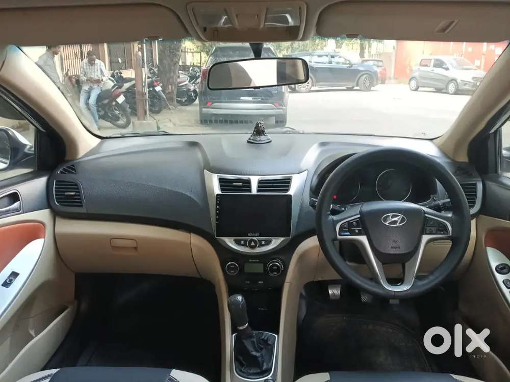 Hyundai Verna 2015 Diesel,only 5days Old All Tyres.well Maintained