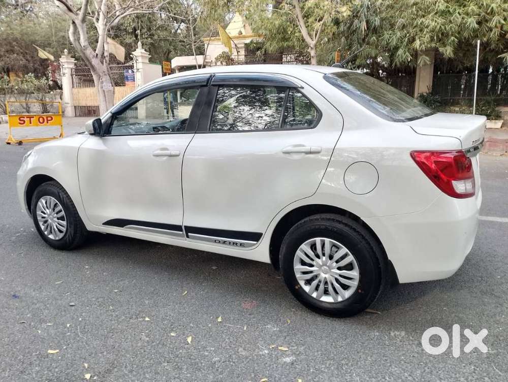 Maruti Suzuki Dzire 1.2 Vxi, 2023, Petrol