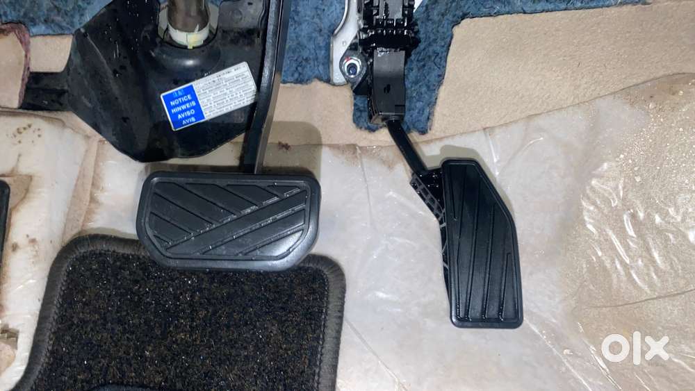 Maruti Suzuki Swift Dzire Amt Zxi, 2017, Petrol