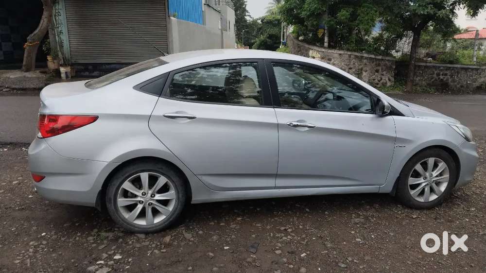 Hyundai Fluidic Verna 2012