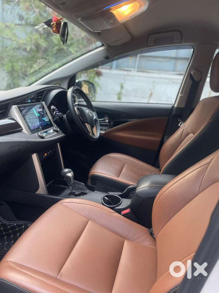 Toyota Innova Crysta, 2022, Petrol