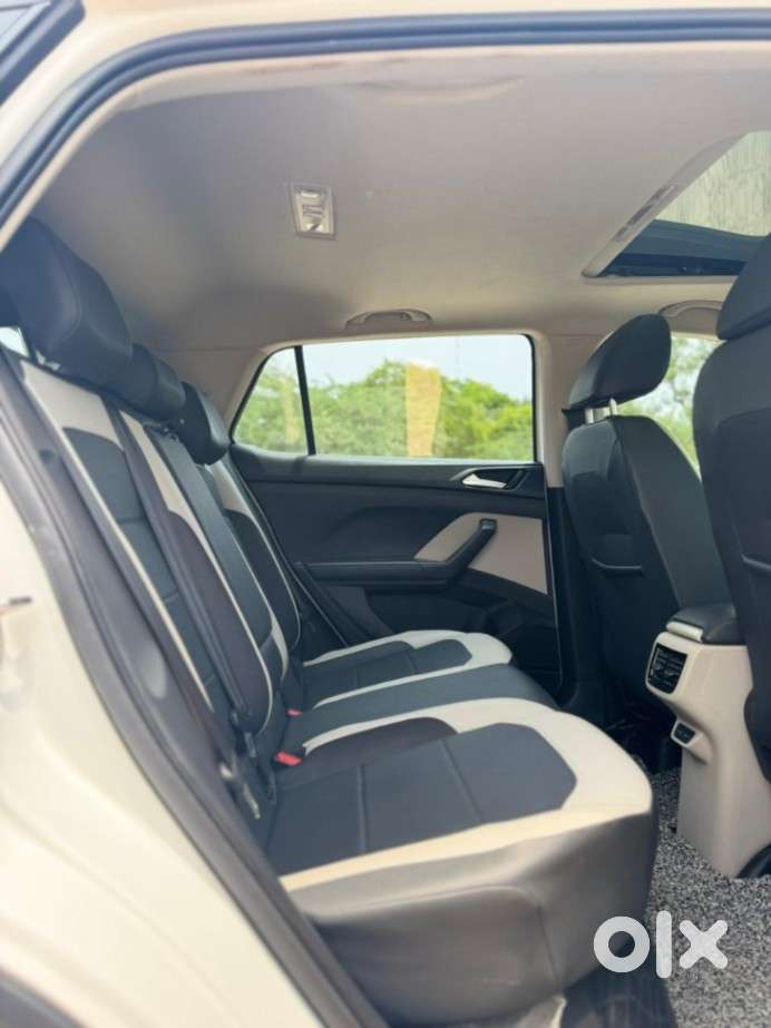 Volkswagen Taigun 1.0 Tsi Topline At, 2023, Petrol