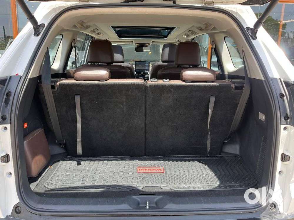 Toyota Innova Hycross 2.0 Zx (o) Hybrid 7 Str, 2023, Petrol