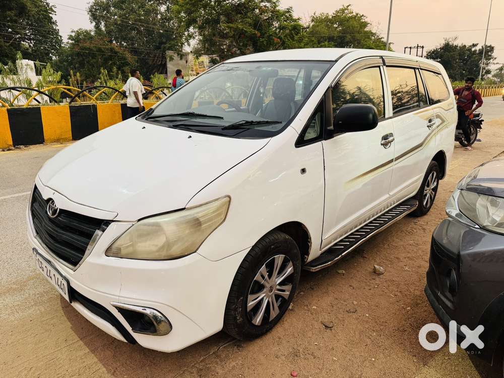 Toyota Innova 2.5 G (diesel) 8 Seater, 2013, Diesel