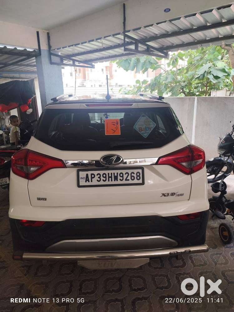 Xuv 300 5yrs Old Manual 1st Owner