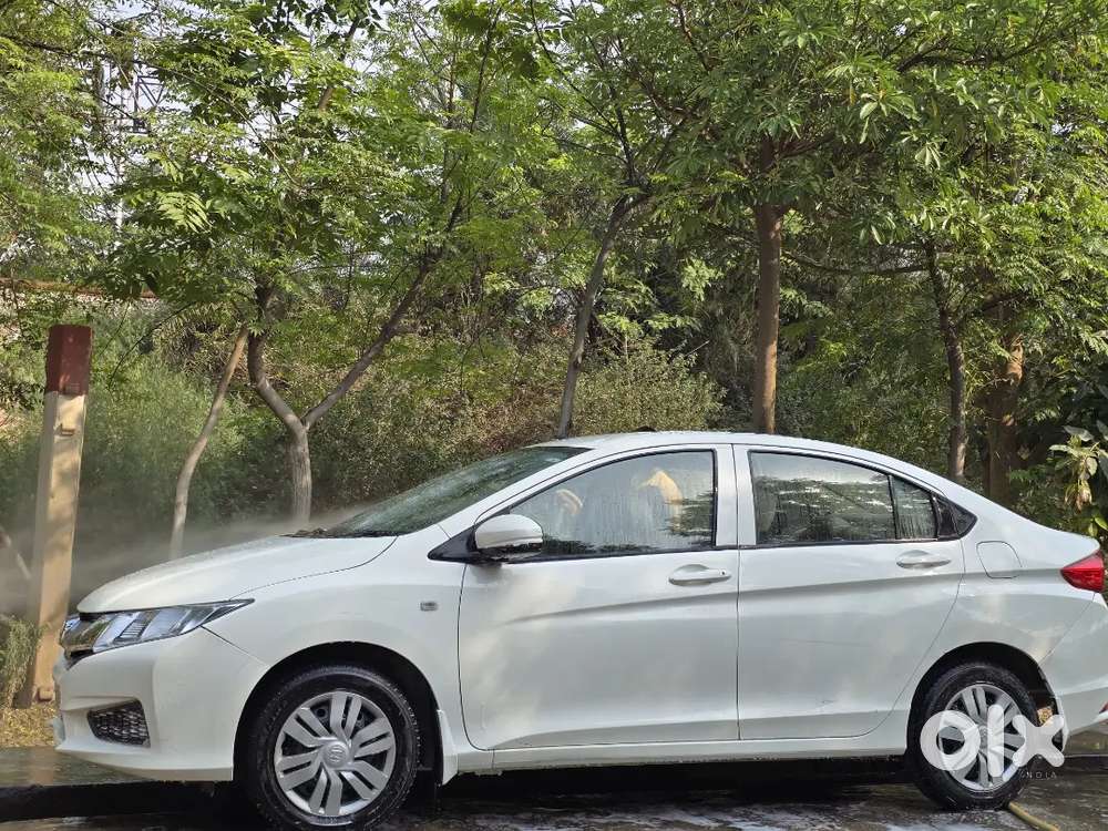 Mint Condition Honda City 1.5 E  Mt ( Ivtec) 2015