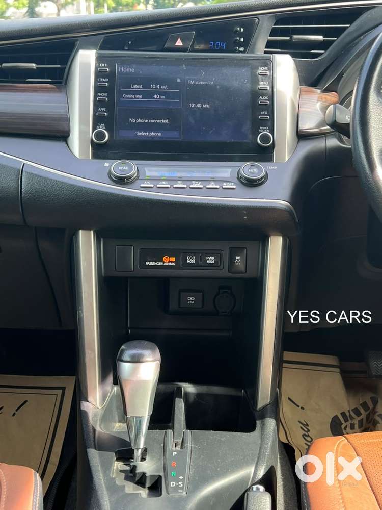 Toyota Innova Crysta 2.8z Automatic, 2022, Diesel