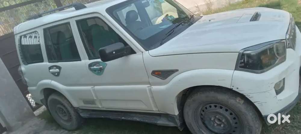 Mahindra Scorpio S6+