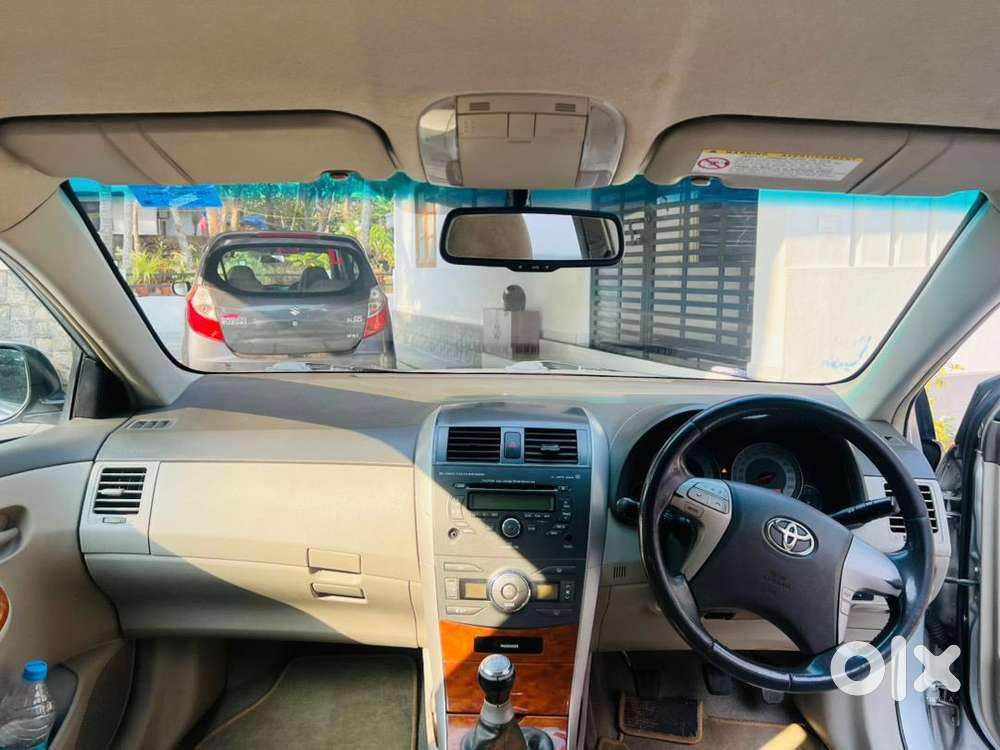 Toyota Corolla Altis 2010