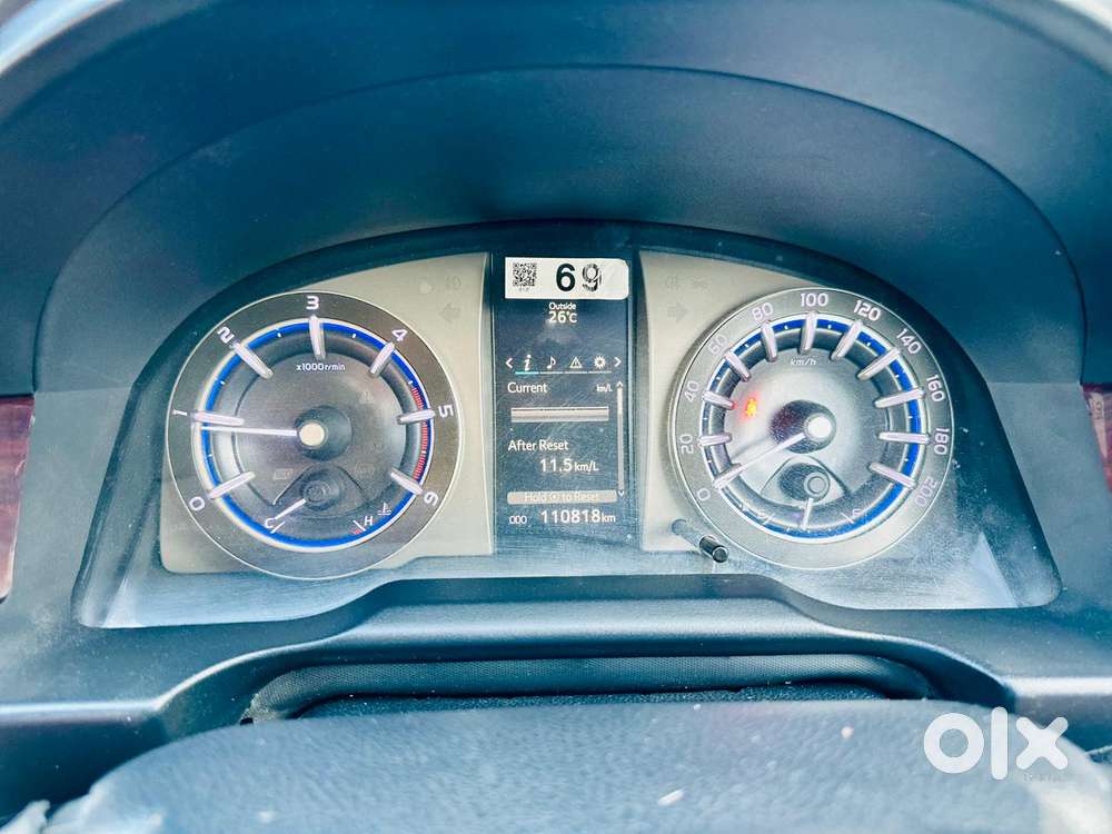 Toyota Innova Crysta 2.4 V, 2016, Diesel