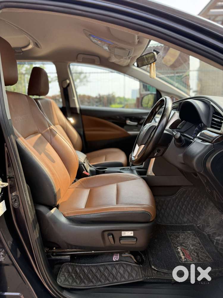 Toyota Innova Crysta 2.4 Z 7 Str, 2022