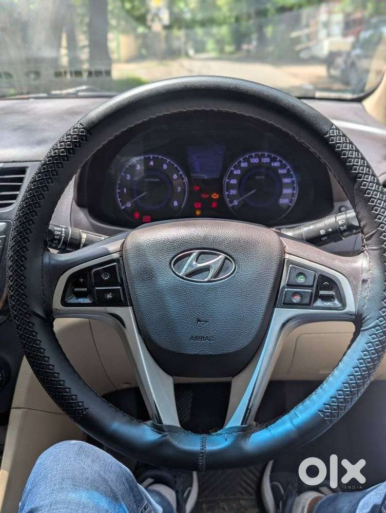Hyundai Verna Fluidic 1.6 Vtvt Sx Opt, 2014, Petrol