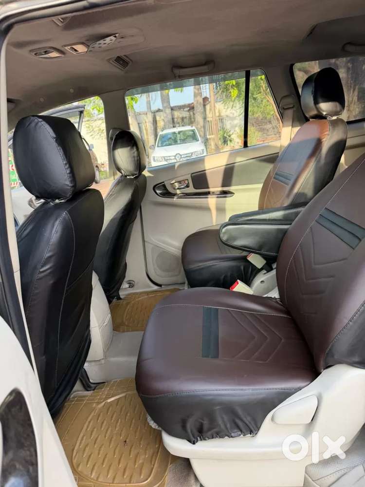 Toyota Innova 2.5 Zx 7 Str Bs-iv, 2015, Diesel