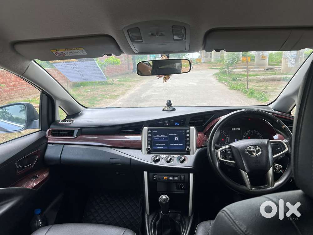 Toyota Innova Crysta 2.4 G Mt, 2022, Diesel