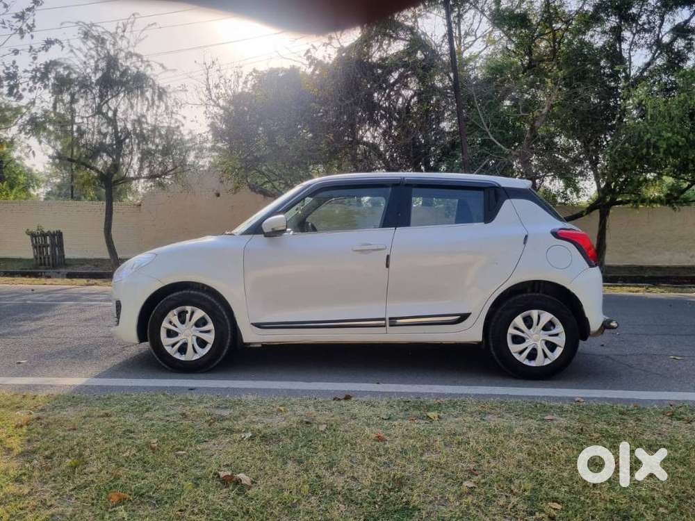 Maruti Suzuki Swift Vxi + Manual, 2020, Petrol