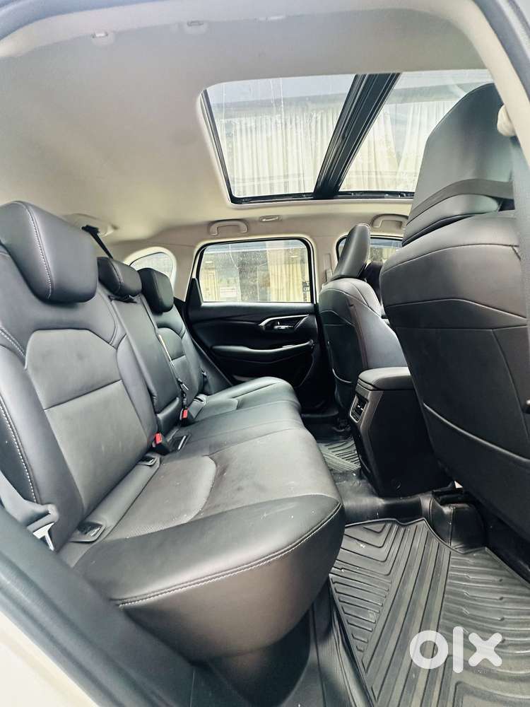 Toyota Urban Cruiser Hyryder 1.5 V Hybrid, 2024, Petrol
