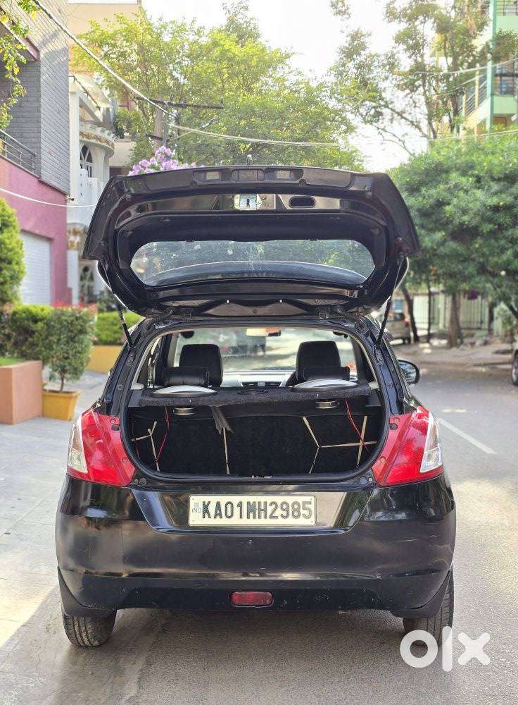 Maruti Suzuki Swift Vxi, 2011, Petrol