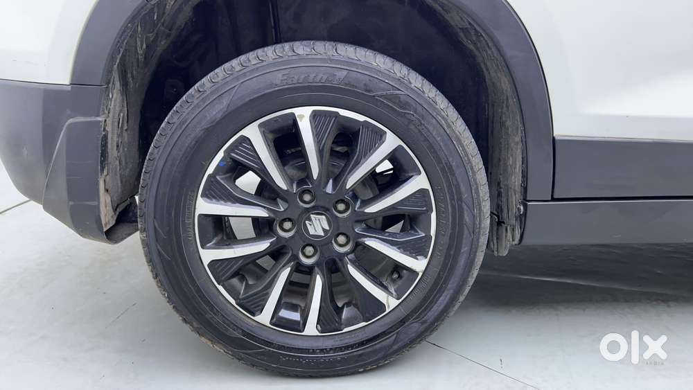 Maruti Suzuki Vitara Brezza 1.5 Zxi Plus At, 2022, Petrol