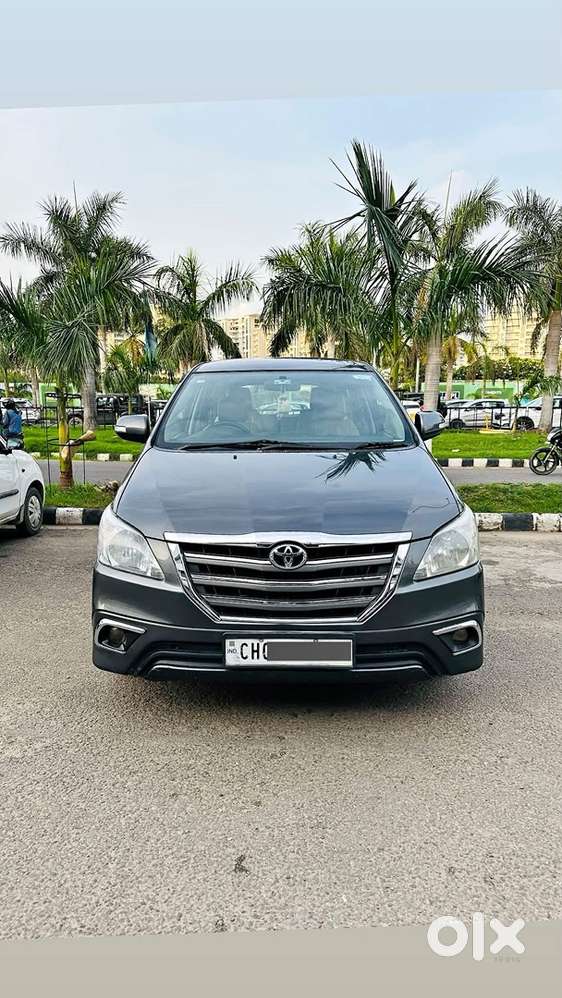 Toyota Innova 2.5 V 2015