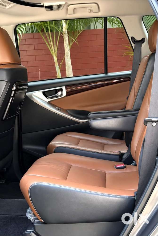 Toyota Innova Crysta 2.8z Automatic, 2016, Diesel