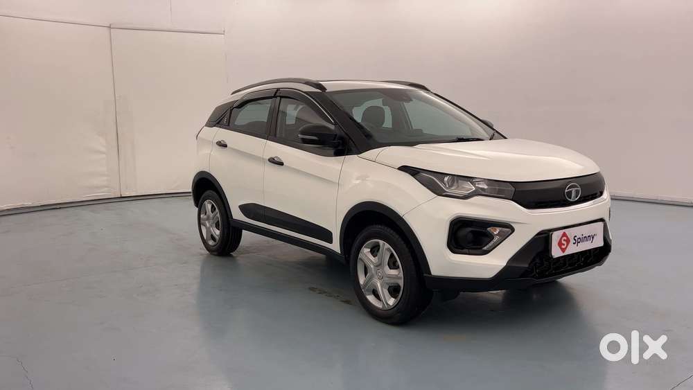 Tata Nexon 1.2 Revotron Xm (s), 2023, Petrol