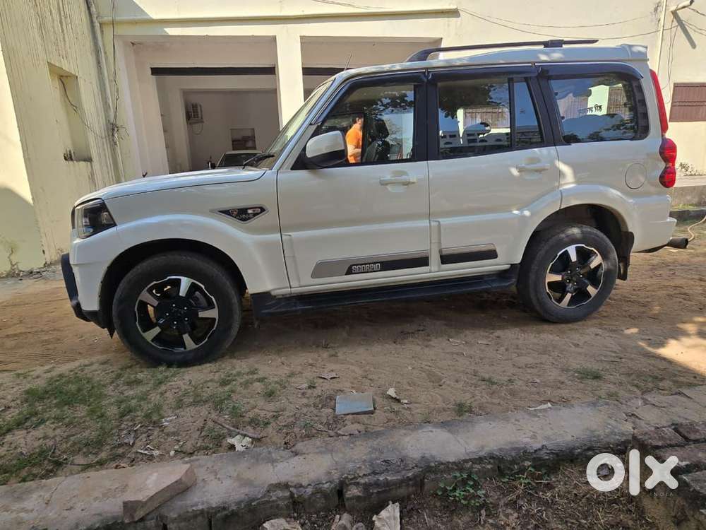 Mahindra Scorpio Classic 2022 Diesel 110000 Km Driven
