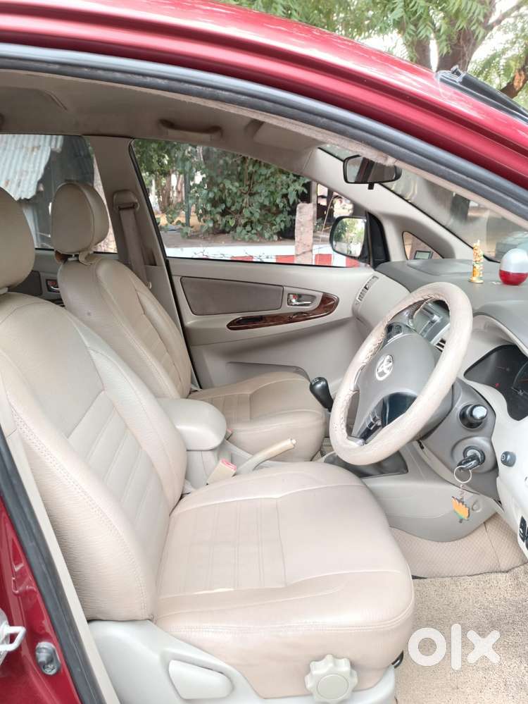 Toyota Innova 2.5 V 7 Str, 2012, Diesel