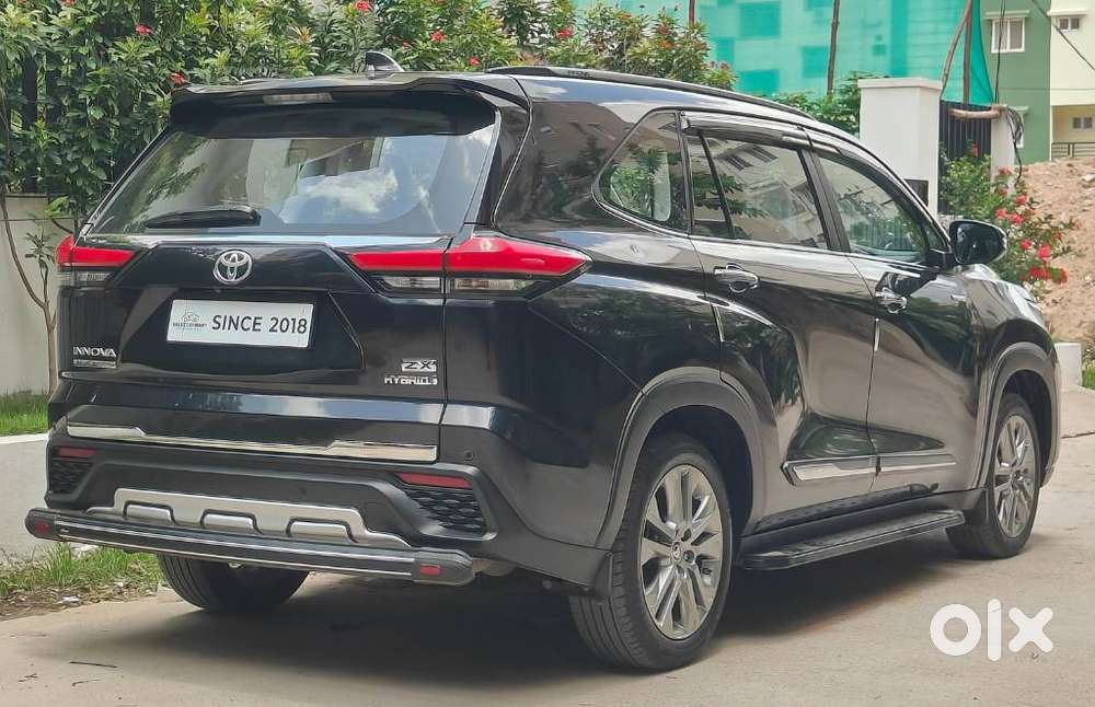 Toyota Innova Hycross 2.0 Zx (o) Hybrid 7 Str, 2024, Petrol