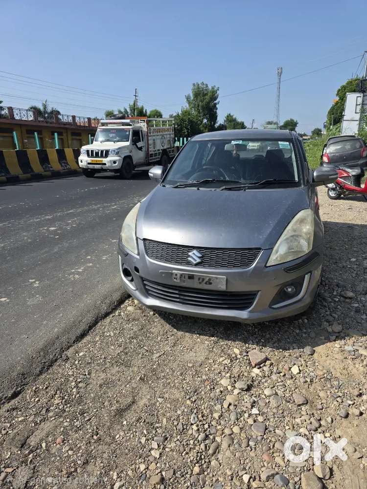 Maruti Suzuki Swift 2105 Petrol