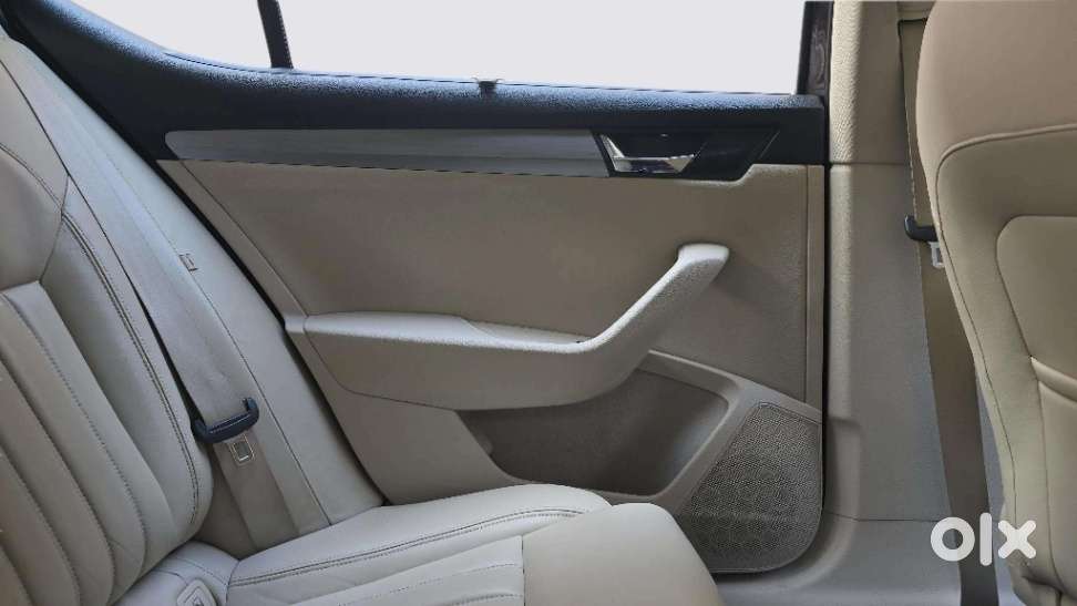 Skoda Superb Style 1.8 Tsi At, 2018, Petrol