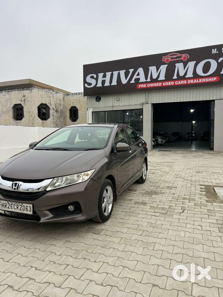 Honda City 1.5 V 5th Gen I-vtec Mt, 2015, Petrol