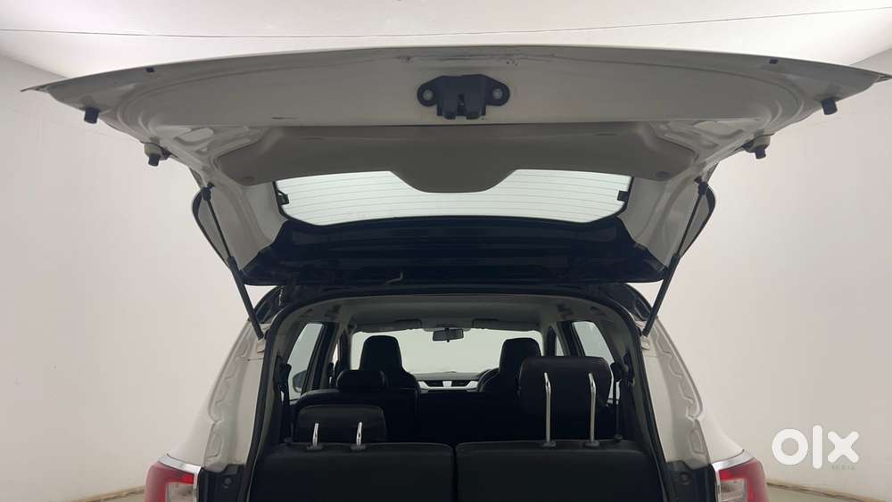Renault Triber 1.0 Rxz Dual Tone, 2022, Petrol