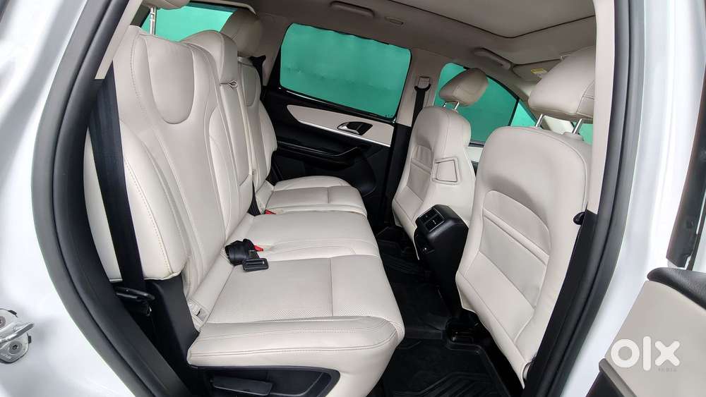Mahindra Xuv700 2.2 Ax 7 Diesel Mt Luxury Pack Str, 2024, Diesel
