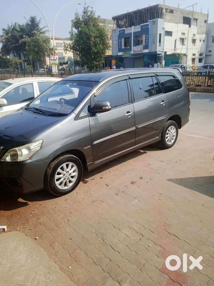 Toyota Innova 2012 Diesel Well Maintained