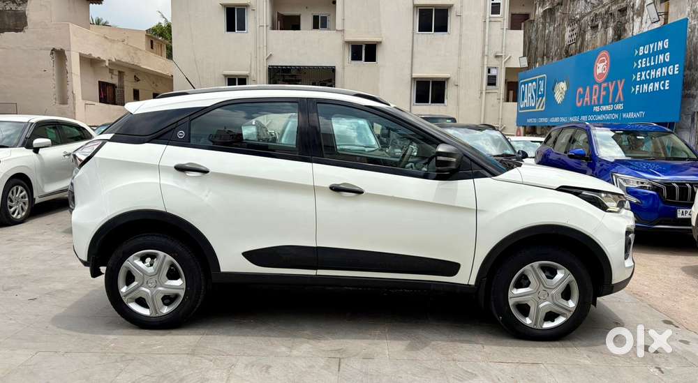 Tata Nexon 1.2 Revotron Xm (s), 2023, Diesel