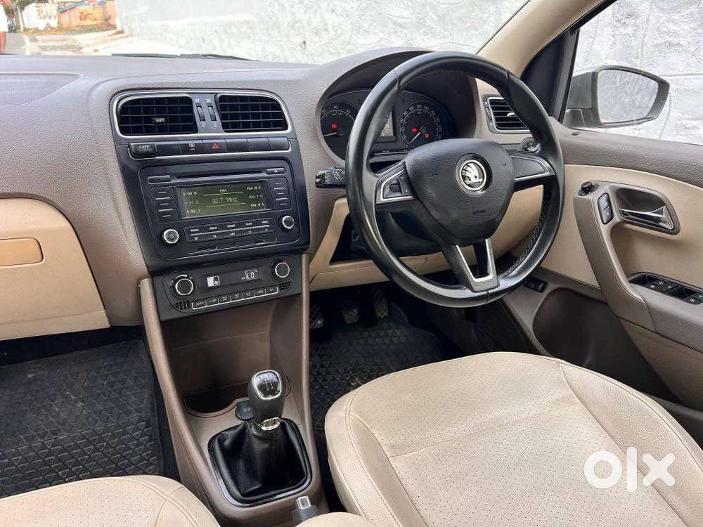 Skoda Rapid [2016-2021] 1.6 Mpi Style Plus, 2016, Petrol