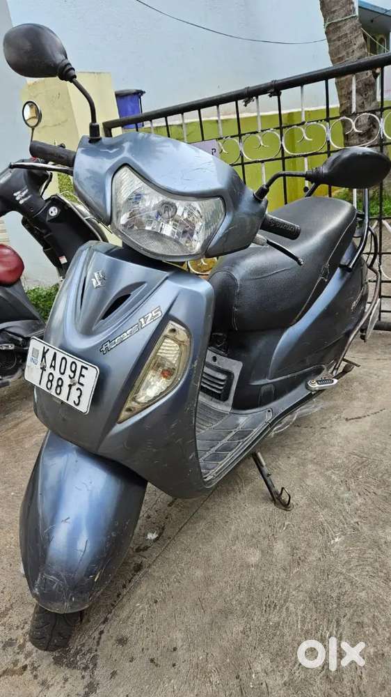Suzuki access 125 2011 model Scooters 1825083215