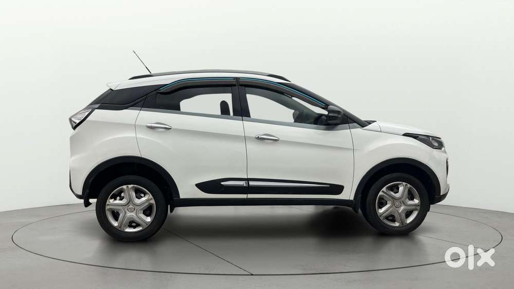 Tata Nexon 1.2 Revotron XM Plus (S), 2020, Diesel