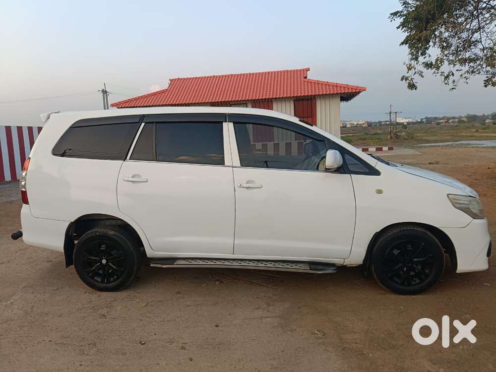 Toyota Innova [2013-2016] 2.5 G4 8 Str, 2014, Diesel