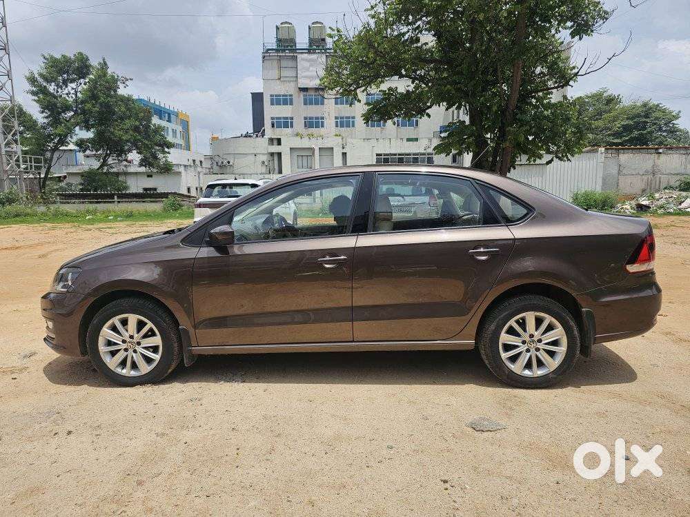 Volkswagen Vento 1.2 Tsi Highline At, 2015, Petrol
