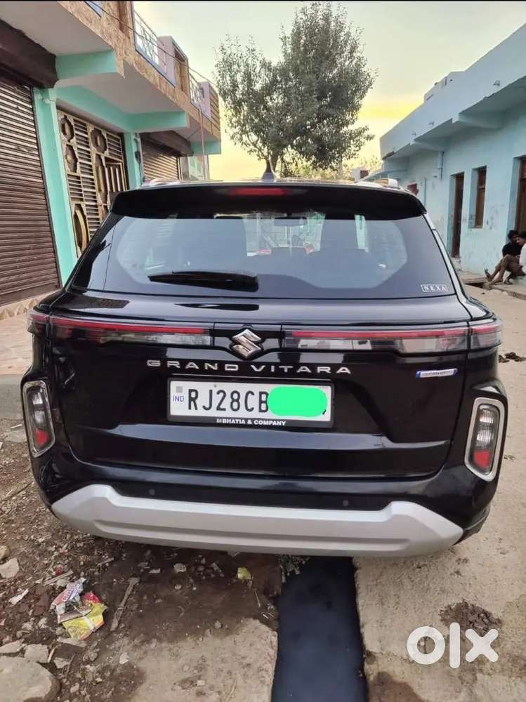 Maruti Suzuki Grand Vitara 2023 Petrol Well Maintained