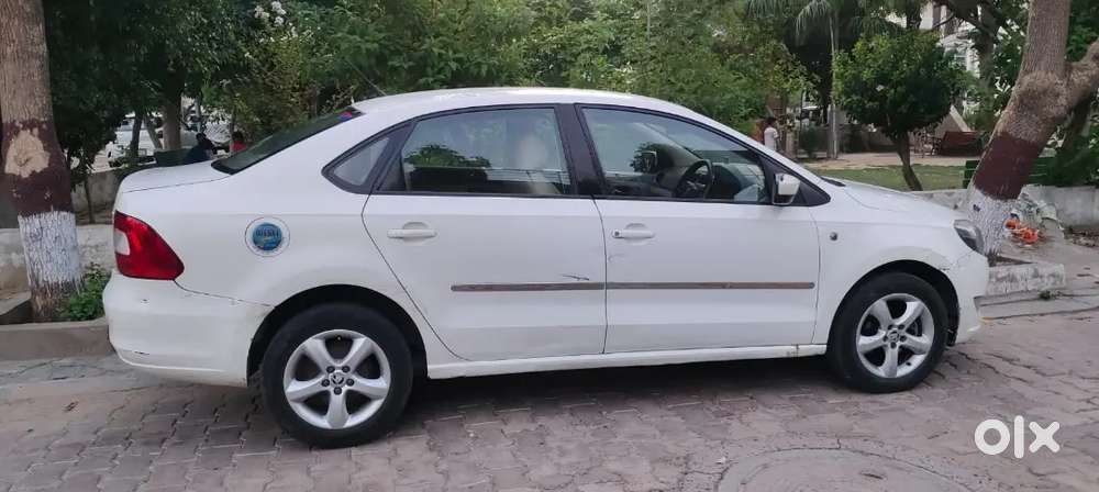 Skoda Rapid 1.0 2013 Diesel Manual 72000 Km First Owner
