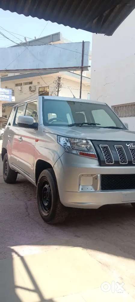 Mahindra Tuv 300 2016 Diesel 51000 Km Driven