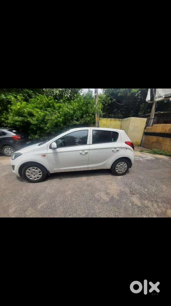 Hyundai I20 Petrol Manual 2012
