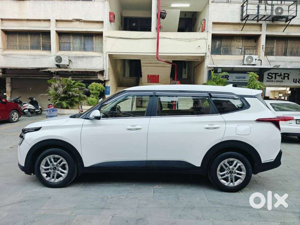 Kia Carens G 1.5 6mt Premium (o) 7-seater, 2024, Diesel