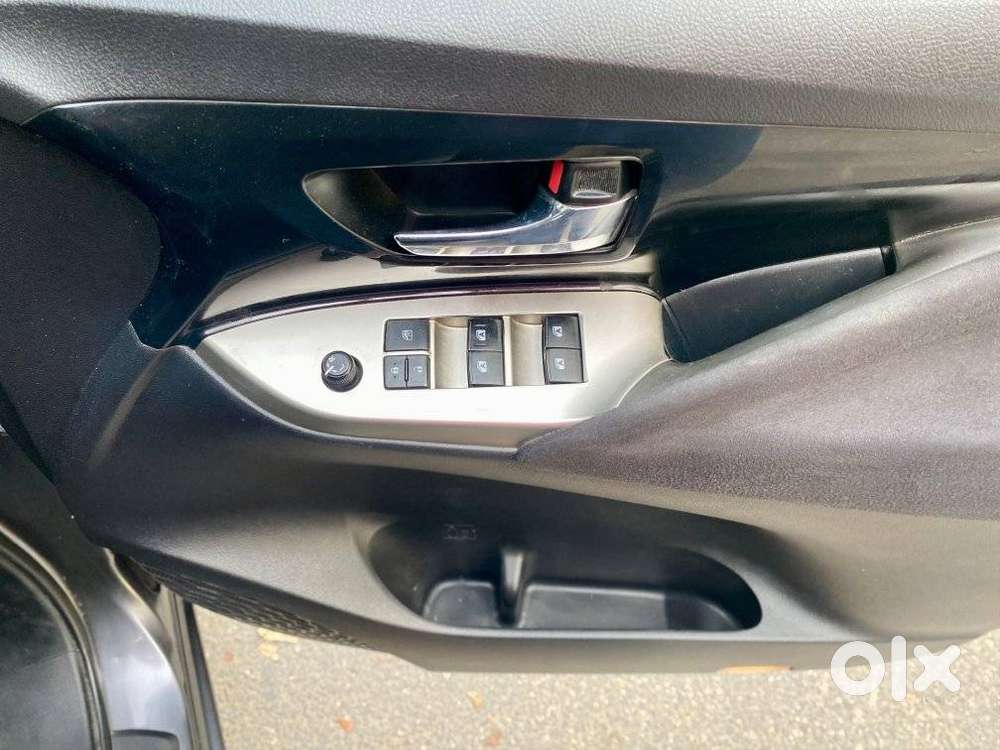 Toyota Innova Crysta 2.7 Vx Mt, 2016, Petrol