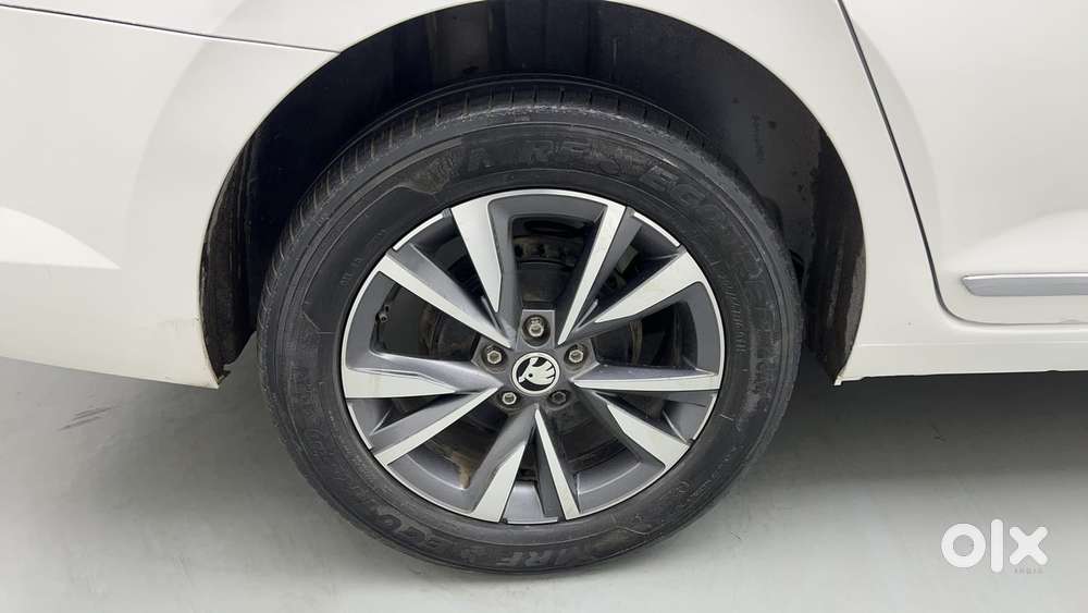 Skoda Slavia Style 1.5l Tsi Dsg, 2023, Petrol