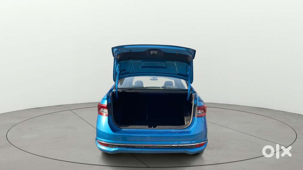 Skoda Slavia Style 1.0l Tsi Mt, 2023, Petrol