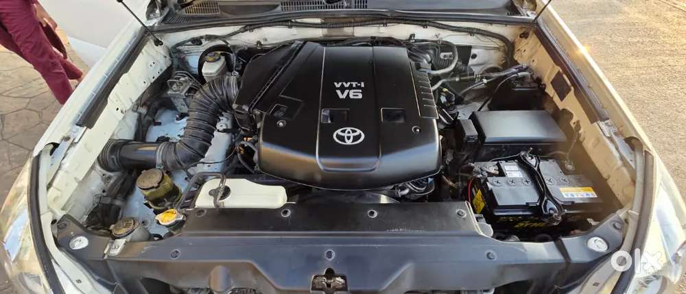 Showroom Condition Toyota Land Cruiser Prado Vx Automatic 4.0cc V6
